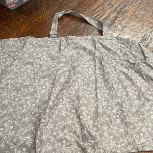Breastfeeding cover | Never used | pocket on inside